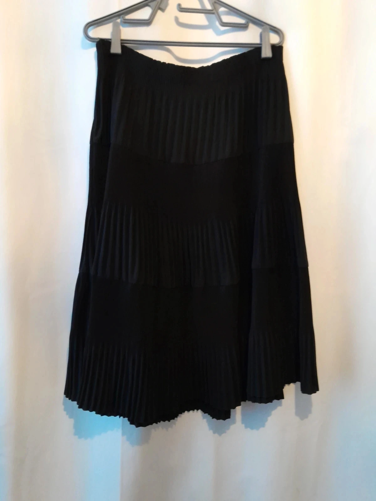 Jupe noire, plissée, Taille 44/46